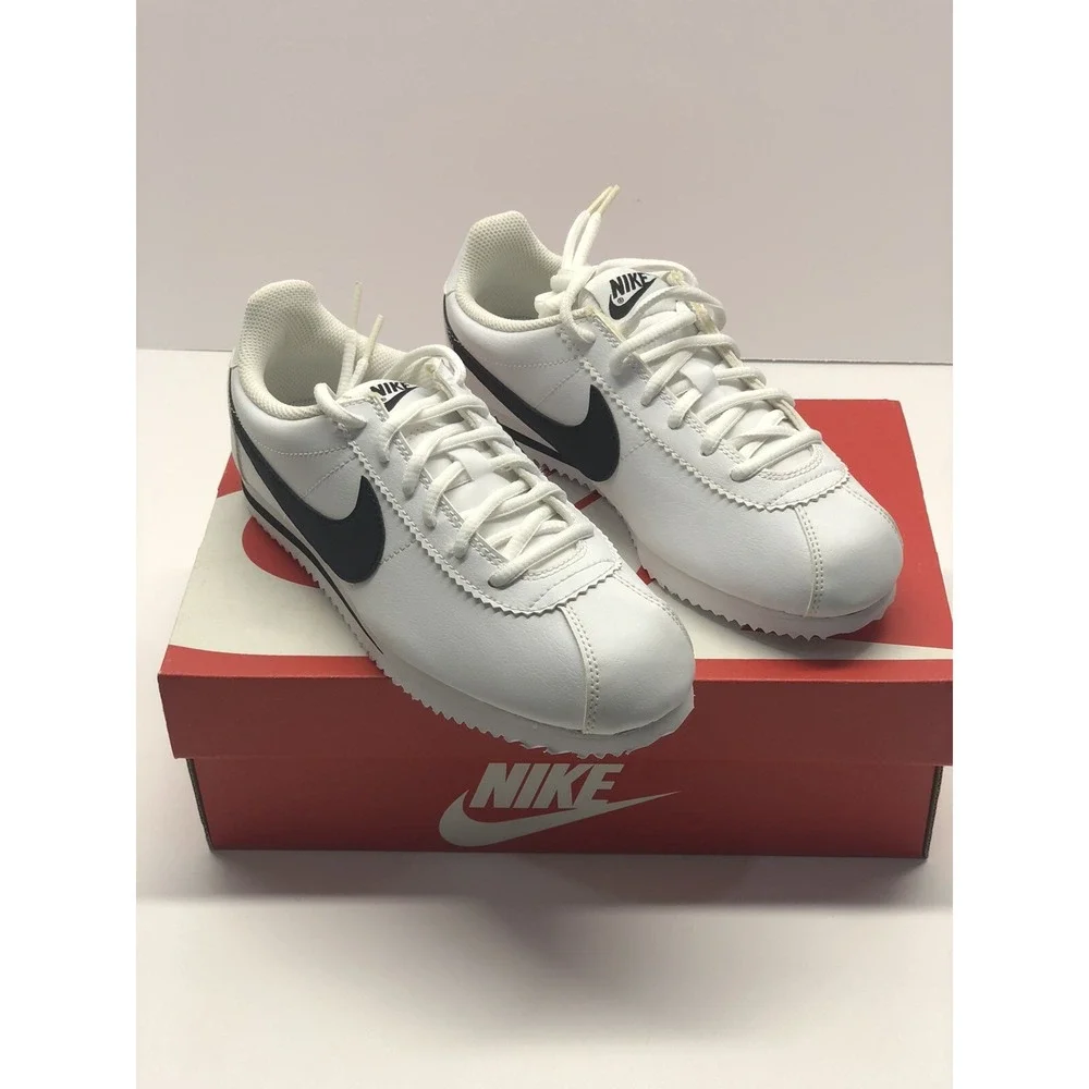Nike Cortez Basic Sneakers White Black Lace Up Low Youth Size 4.5